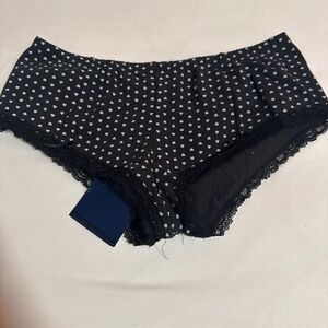 Brandy Melville black heart laced shorts